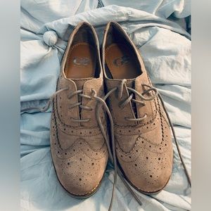 Gianni Bini Shoes | Lace Up Oxford Shoes Size 9 | Color: Gray | Size: 9 |